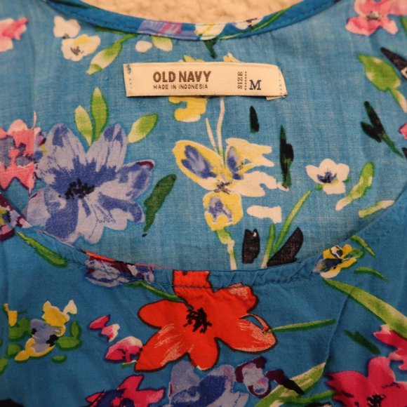 Floral Sleeveless Top - Picture 7 of 7